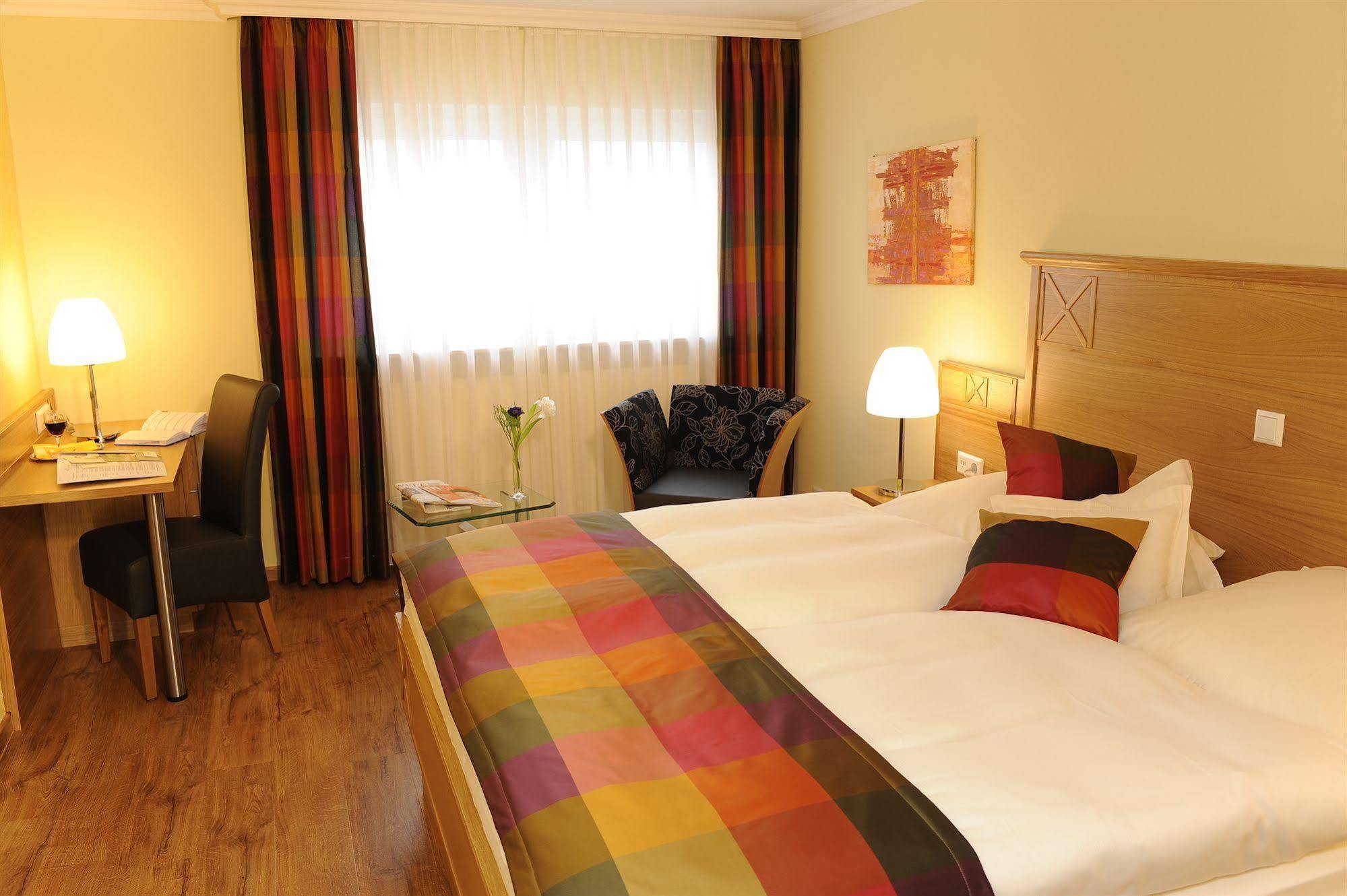 Landidyll Hotel Restaurant Birkenhof Klosterkumbd Екстериор снимка
